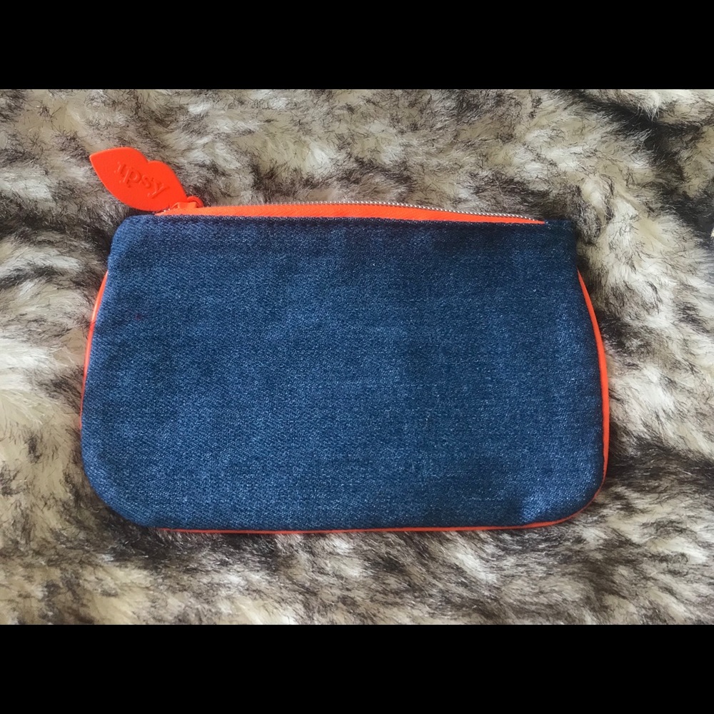 Makeup bag👛